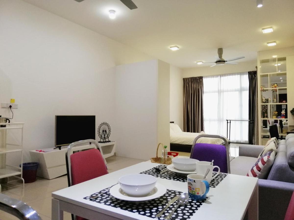 Delight Homestay Twin Galaxy Джохор-Бару Екстер'єр фото